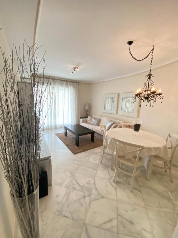 Elegant 2-Bedroom Apartment In Benidorm With Private Pool And Scenic Garden Views Cala de Finestrat Exterior foto